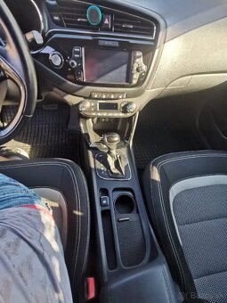Kia ceed 1.6 CRDi - 8