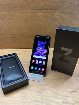 Samsung Galaxy Z Flip3 5G - 8
