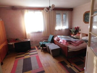 ZNÍŽENÁ CENA o 15.000,.€ Na predaj 4iz. rodinný dom v ZM - 8