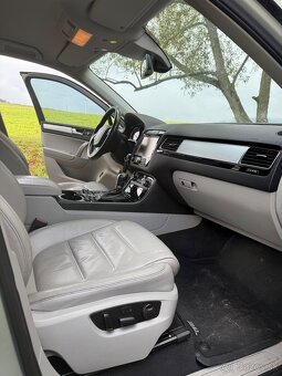 Volkswagen Touareg 3.0 TDI 180kw 4x4 - 8