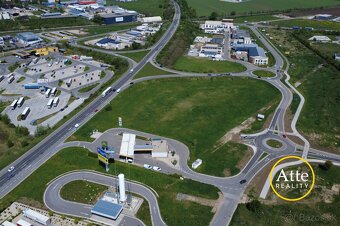 Na predaj: 1,7ha komerčný stavebný pozemok na obchvate - 8