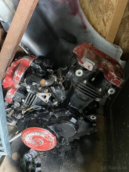 Honda vf 1000 f2 - 8