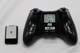 Xbox 360 E 500GB + originál ovládač + napájací adaptér - 8