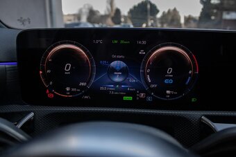 Mercedes-Benz A trieda 250e - 8