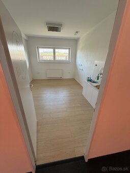 Prenájom obchodných priestorov – 155 m² vedľa OBI v SNV - 8