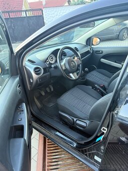 Mazda 2 1.3 de 63kw benzín - 8