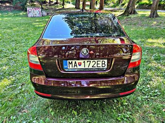 Škoda Octavia II Facelift 1.6 TDI Elegance - 8