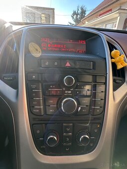 Opel Astra 1.4 T 120kW - 8