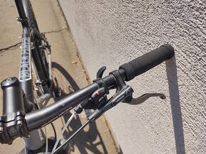 {09} Horský bicykel Focus Black Forest 29r 2.0 (2013) - 8