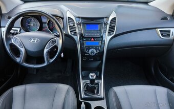 Hyundai i30 1.6 CRDi DOHC 16V Comfort - 8