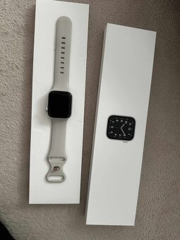 Apple Watch SE - 8