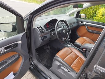 Volkswagen Touran 1.4tsi DSG. - 8