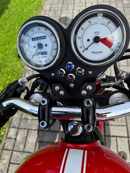 Triumph Thruxton 900 - 8
