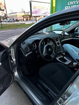 Alfa Rómeo 159 1.9 jtdm 85kw - 8