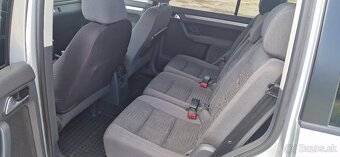 Volkwagen Touran - 8