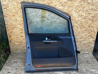 Dvere Seat Alhambra/Volkswagen Sharan 7N - 8