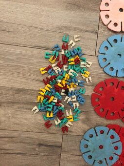 retro hračky a skladačky - 8