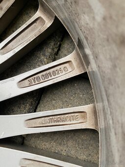 5x112 r18 škoda - 8