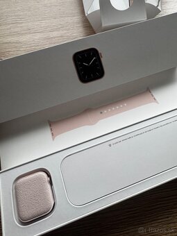 Apple watch 5, 40 mm ružové - 8