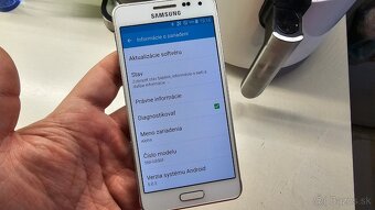 Samsung Galaxy Alpha - starší retro mobil - 8