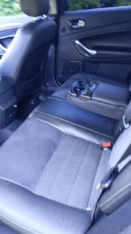 Ford Mondeo - 8