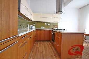 BEZ PROVÍZIE//3-IZBOVÝ BYT NA KOLIBE, 2xLOGGIA, PARKING - 8