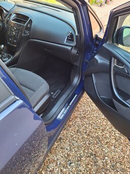 Predám opel astra 2012 - 8
