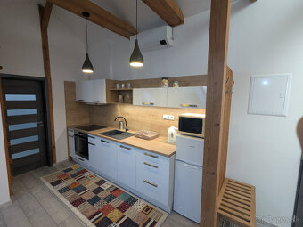 Štýlový, novorekonštruovaný 2-izbový blízko Centra - 8