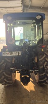 Traktor NEW HOLLAND T4.95F - 8
