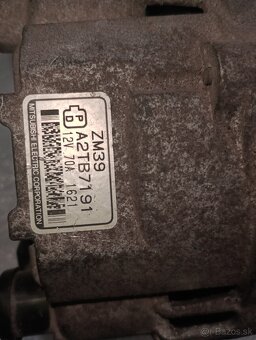 Mazda 323f z roku 2001-náhradné diely - 8