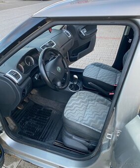 Škoda Fábia 1.2 HTP 2008 - 8