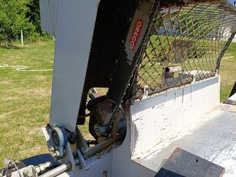 Štiepací poloautomat - 8
