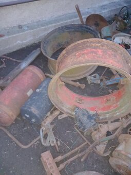 Traktor zetor diely - 8