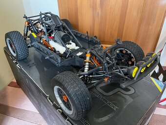 HPI Baja 5T 1:5 - RC model na benzín - 8