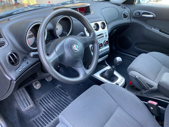 Alfa Romeo 1.9 JTD PROGRESSION - 8