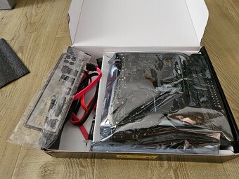 ASROCK H81M-ITX + i5 4460 + 12GB RAM DDR3 - 8