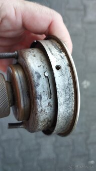 Staré 8mi denní autohodiny PRAGA do starého auto veterána - 8