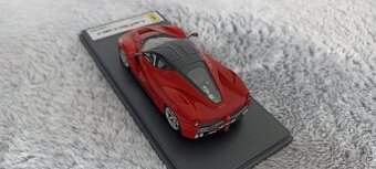 Predám model Ferrari La Ferrari 1:43 Looksmart - 8