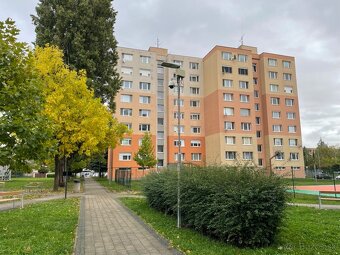 3 izbový byt 79m² pôvodný stav - centrum Senec - 8