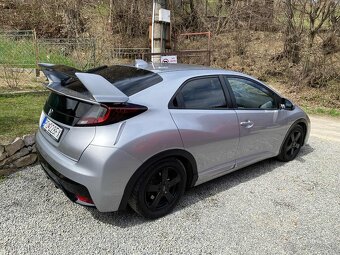 Honda Civic 1.8. r.2016 - 8