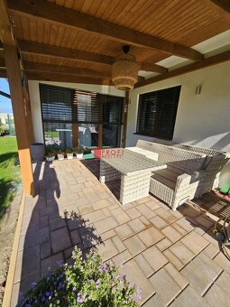 REZERVOVANÉ: Exkluzívne na predaj 4izbový dom s dvojgarážou - 8