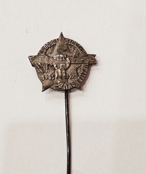 partizánske odznaky - 8