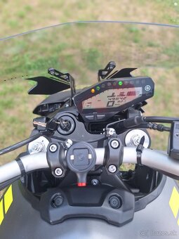 Yamaha MT09 - 8