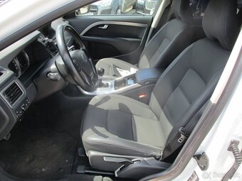 Volvo XC70 2,4D5 120KW Momentum Man. AWD 2012 DPH - 8