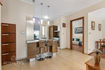 Príjemný tichý byt s terasou v historickom centre mesta - 8