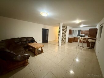 Priestranný byt v Lehniciach - 8