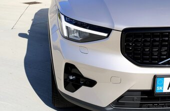 Volvo XC40 2.0 B3 mHEV Plus Dark, FINANCOVANIE - 8