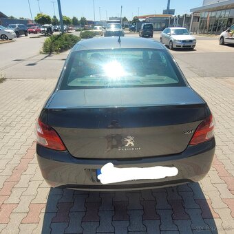 Peugeot 301 - 8