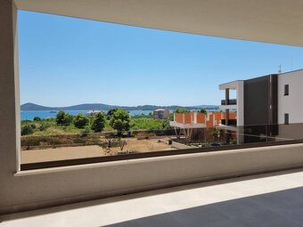 CHORVÁTSKO - Pekné apartmány 350m od pláže (S3) - VODICE - 8
