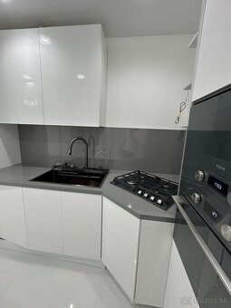 2-izbový čiastočne zariadený byt TREBIŠOV - 8